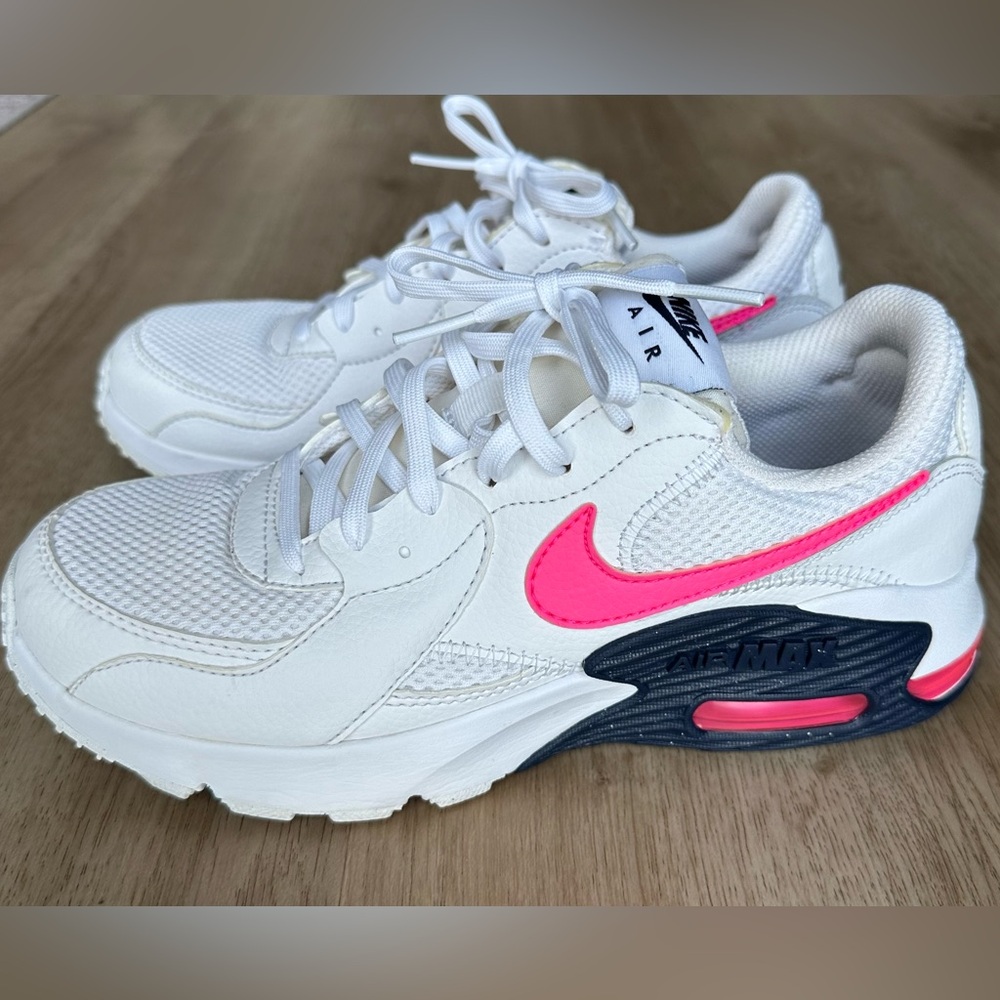 Women's Nike AirMax Sneakers